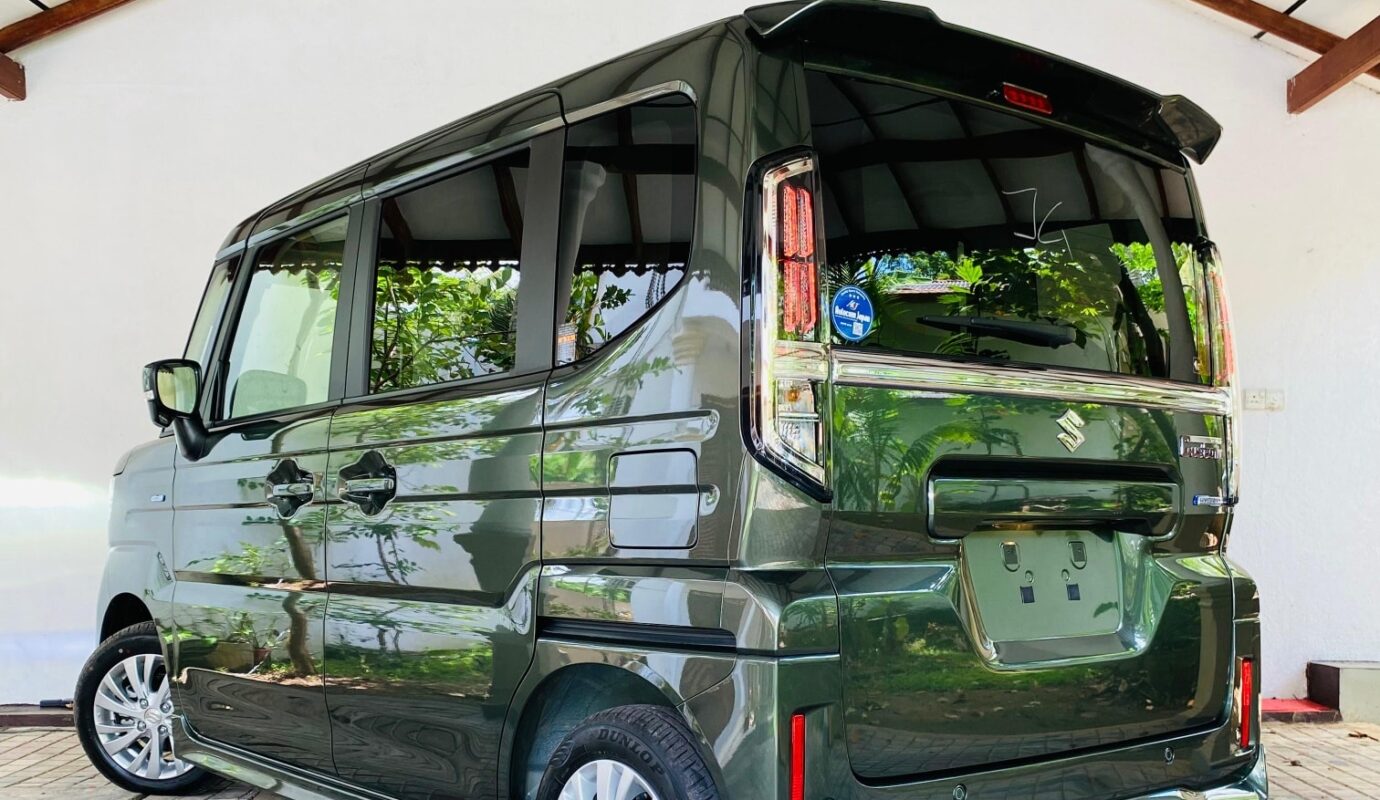 Suzuki Spacia Custom XS – 2024
